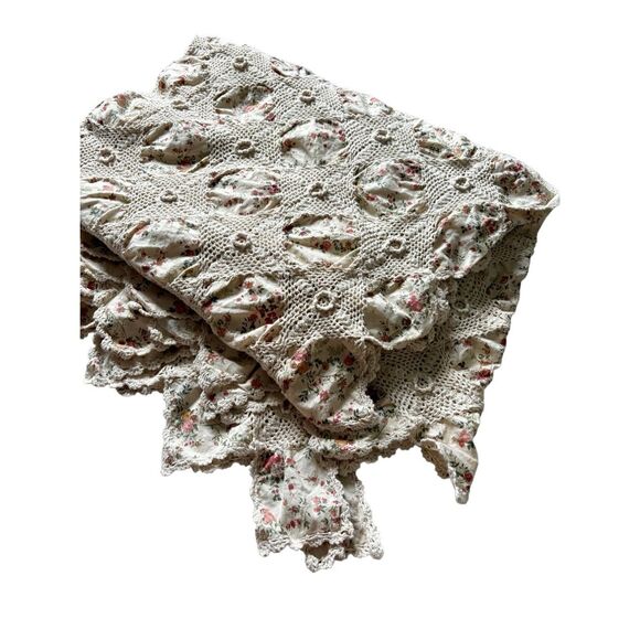 Vintage Crochet Floral Cottagecore Bedspread  Blanket Throw Cover Shabby Chic Ha - Picture 1 of 5
